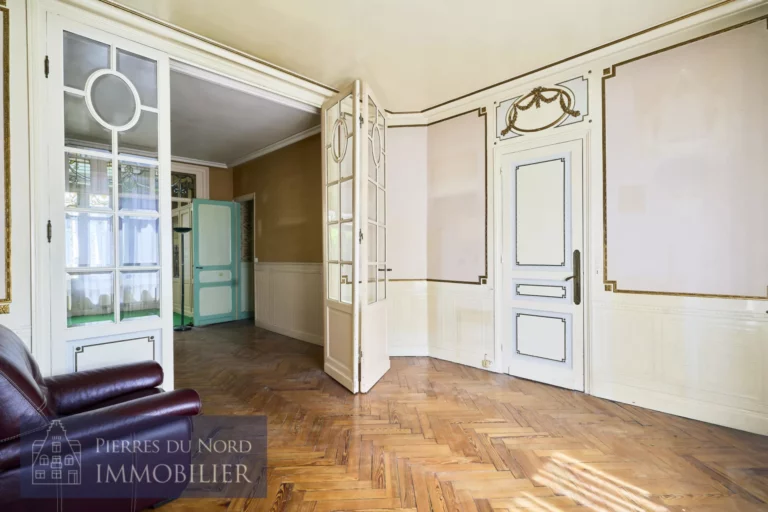 LAMBERSART : COLYSEE MAISON 6 CHAMBRES JARDIN — Photo 2